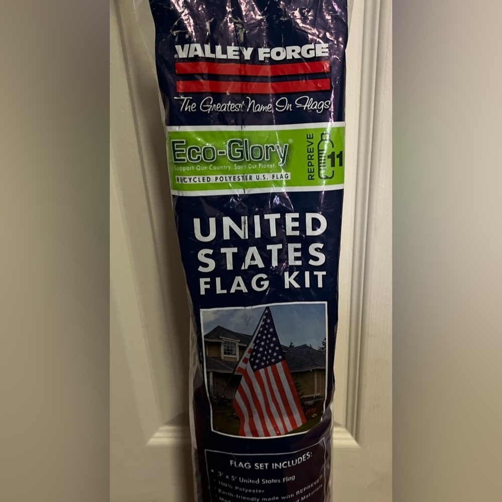 American Flag Valley Forge & Flagpole Set, 3' x 5' Flag 6' Pole Made in USA New
